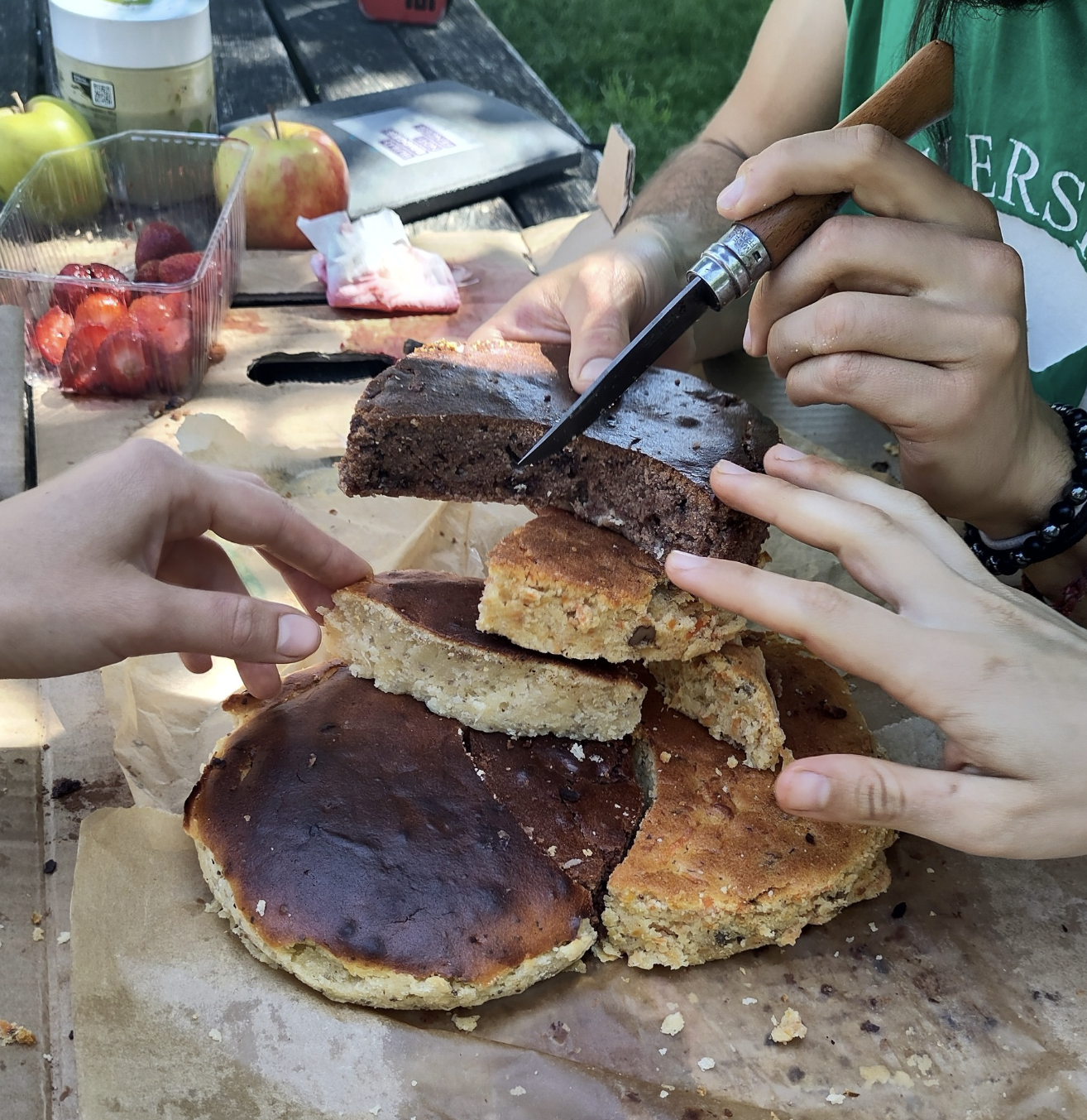 Sharing food together at a Utopia Muscle Training workshop